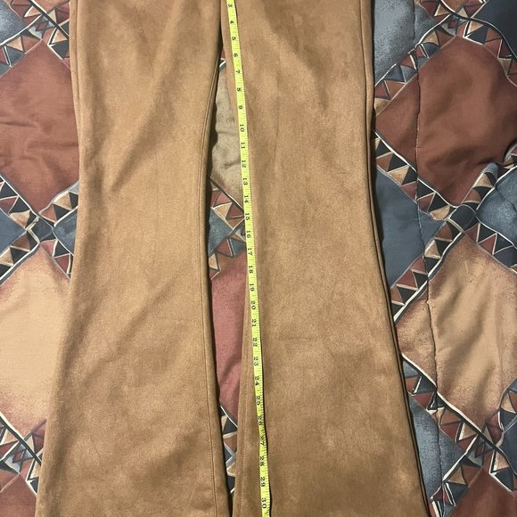 ๐ธ SOFIA MELISA HIGH RISE FAUX SUEDE FLARE JEANS BROWN ๐ธ - Picture 3 of 6